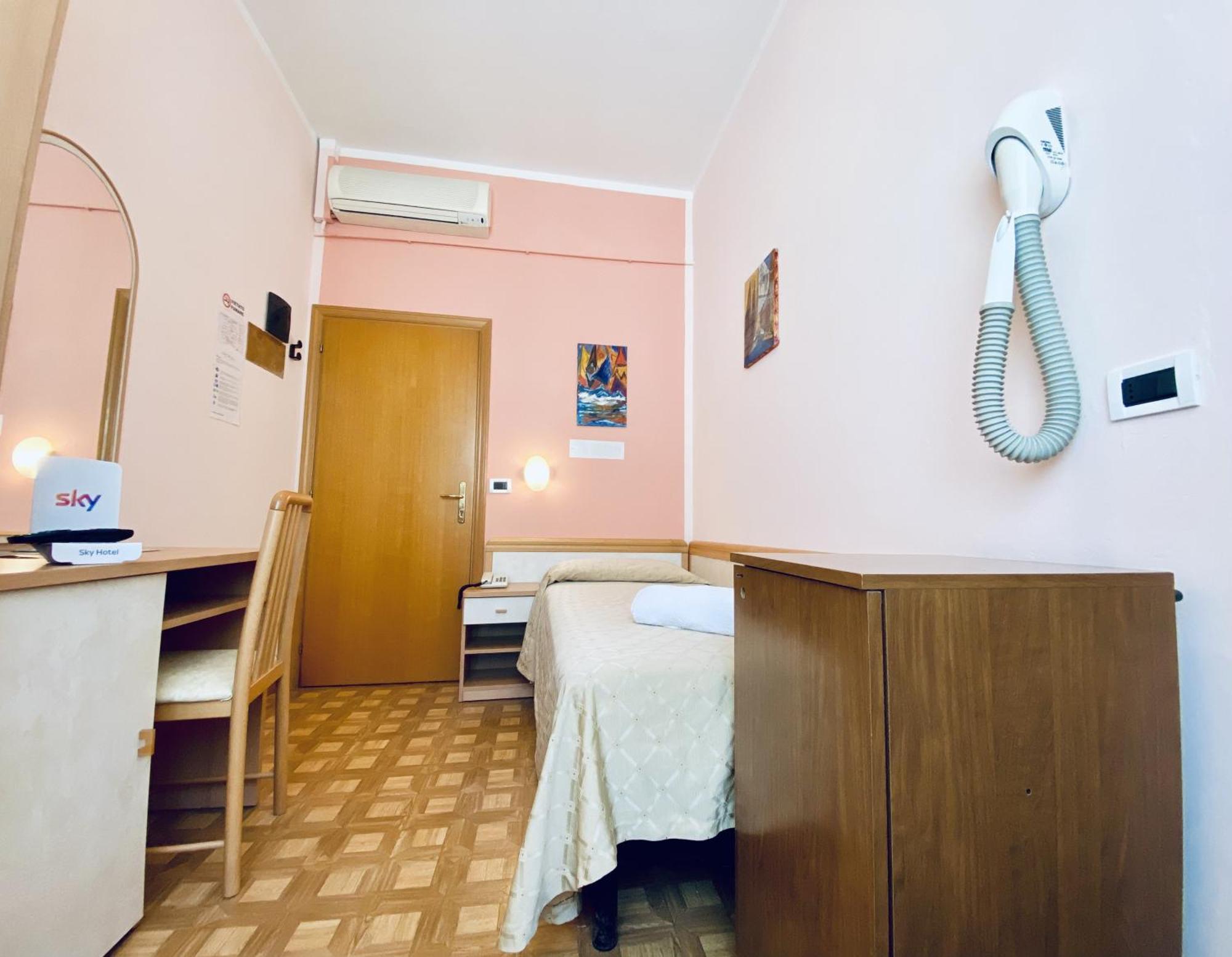 Hotel Villa Grazia Чезенатико Стая снимка